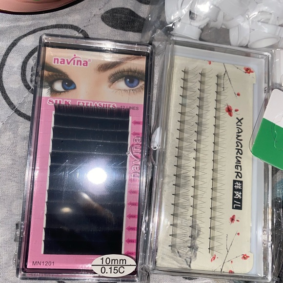 Eyelash extension kit - Picture 3 of 6